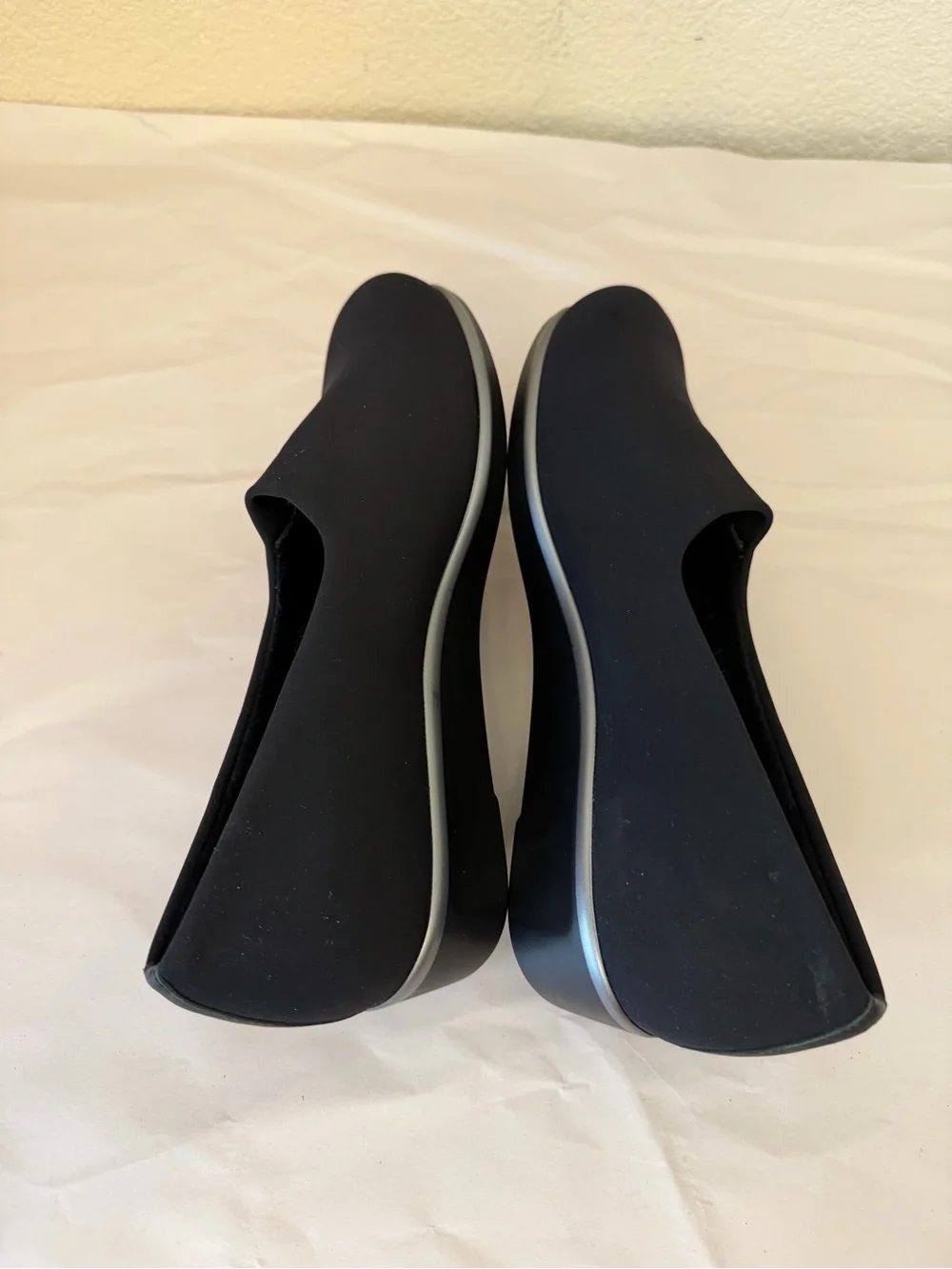SAS Black Slip-On Wedge Loafers Sz 8W tri pad comfort
